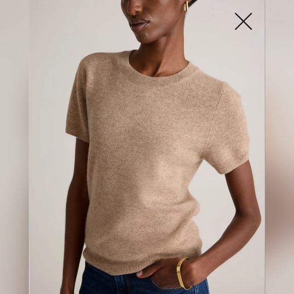 Quince Tops - NWT! Quince 100% Mongolian Cashmere  Oatmeal Tee!  Sz. L ! (F2)